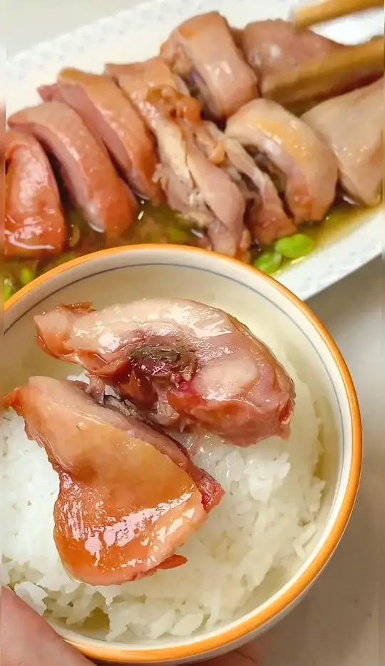 就这个江南农家菜腊鸡腿蒸毛豆,鲜香入味,肉嫩紧实,可真的太好吃了。家常菜 腊鸡腿