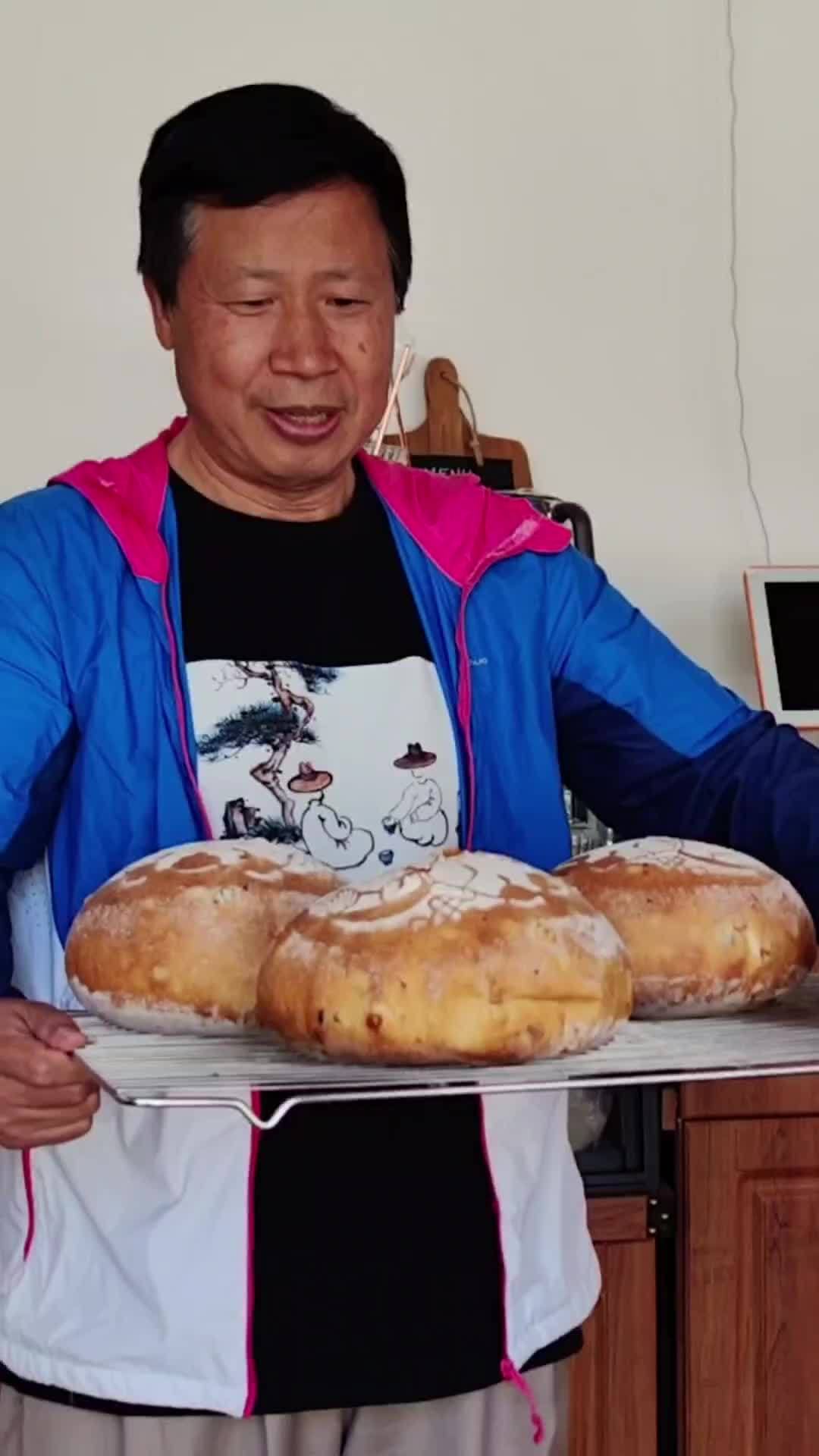 刚知道:窑烤面包放16个小时再吃 那些尝一口就忘不掉的特色美食