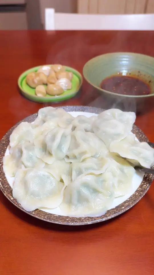 好吃的野菜水饺,荠菜蒲公英槐花黑猪肉