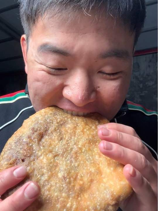 河南牛肉盒子哦
