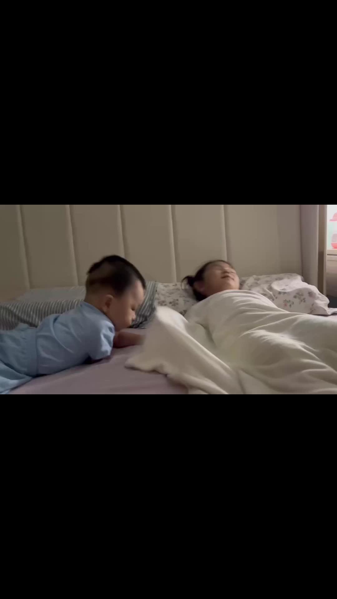 每一个孩子都是上天赐予我们的礼物 你的孩子也是这样玩吗 适合三四岁儿童看的早教动画片推荐 