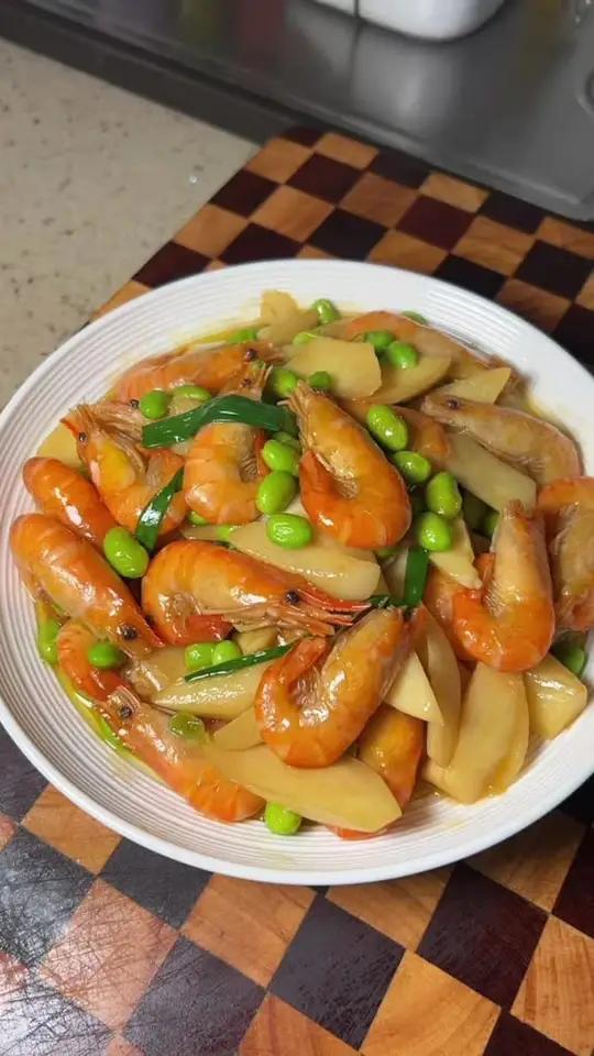 毛豆茭白炒河虾