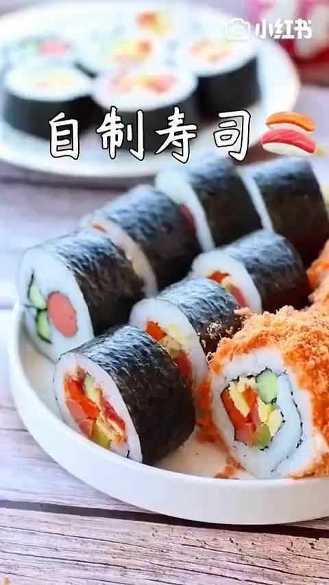 早饭吃什么 自制寿司做法简单,自己做的比买的好吃多了!(365道美食DIY)赣青爱分享