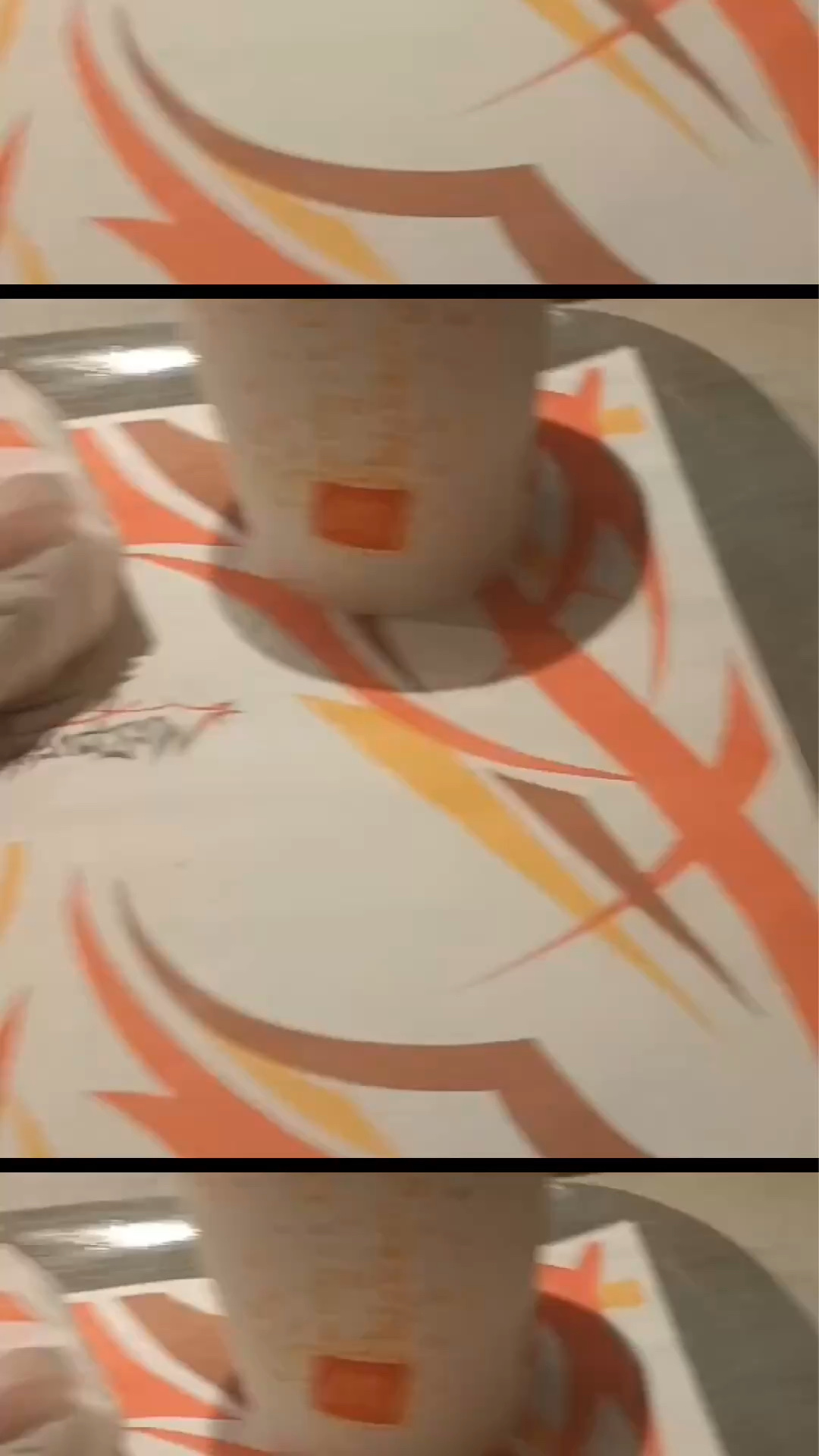 第一时间来吃麦当劳的新品,浓浓高达芝士双层吉士汉堡,加上薯饼