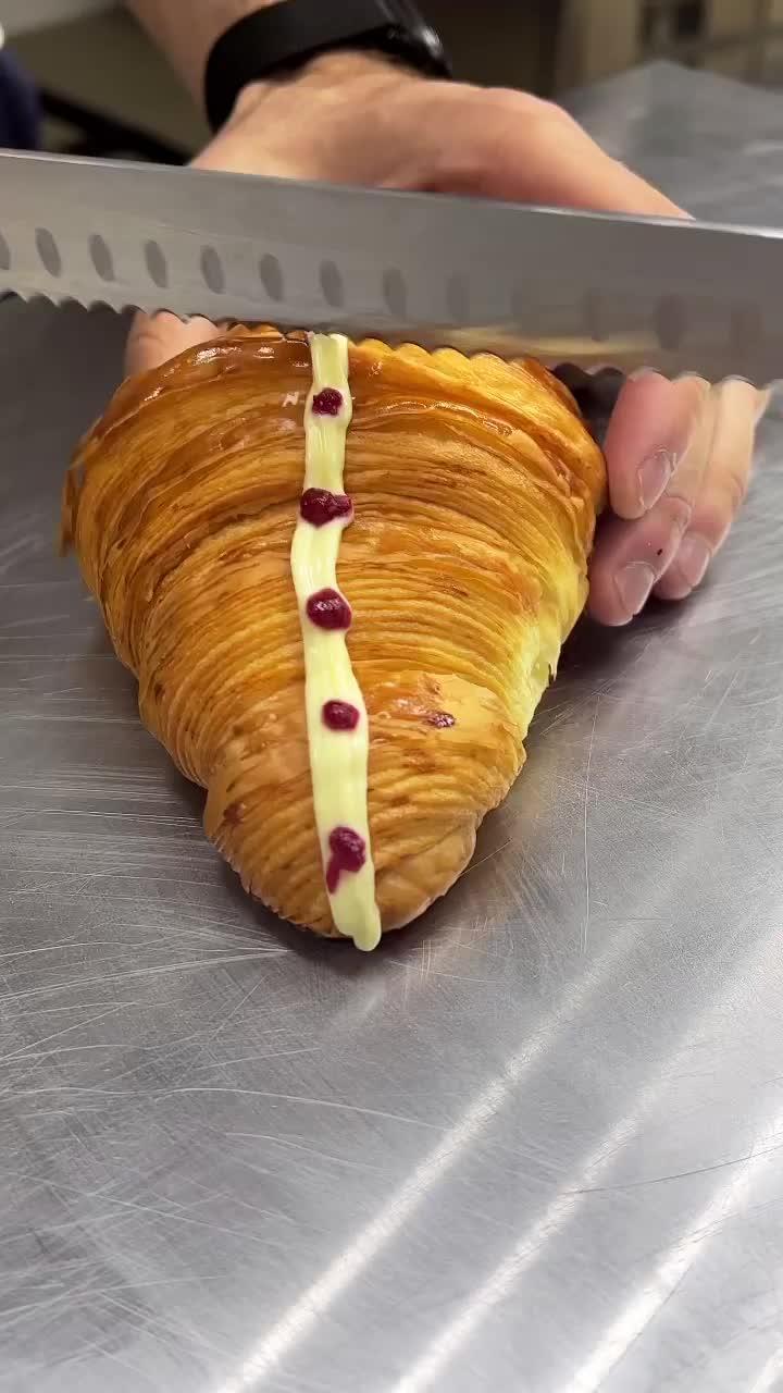 覆盆子丹麦牛角面包 西点蛋糕培训 丽水西点培训 蛋糕烘焙教学 手把手教学