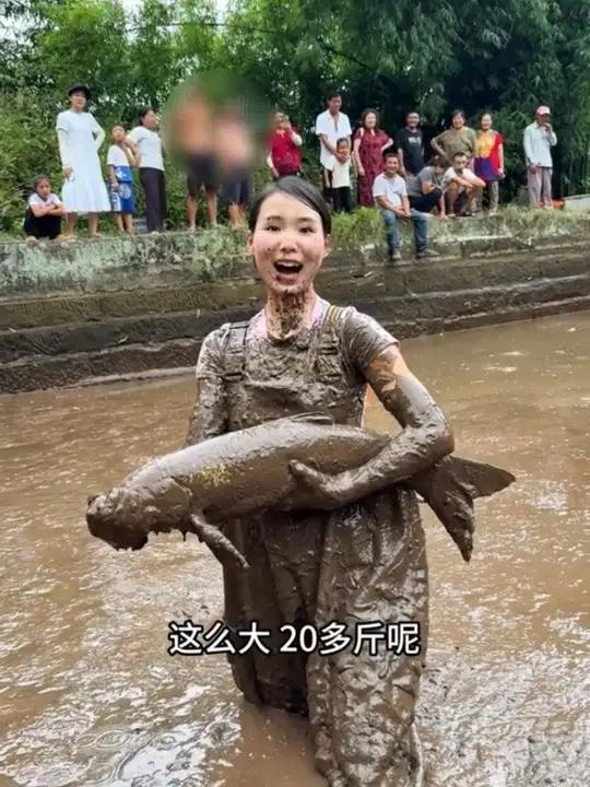 半生守护的鱼塘，藏着农村老人的烟火和乡愁