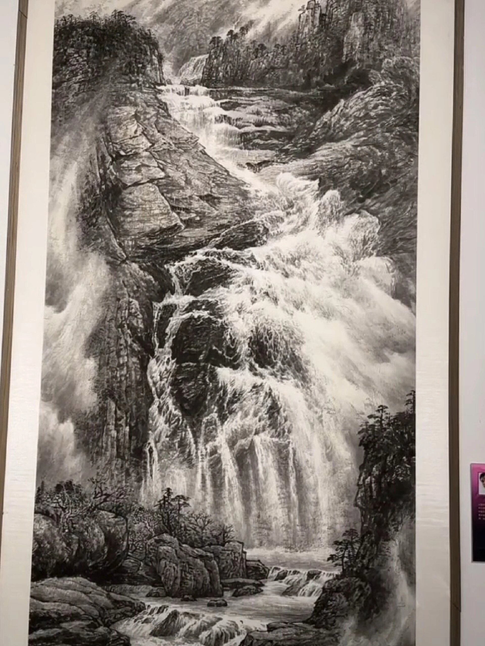 北派山水画展给人的振撼
