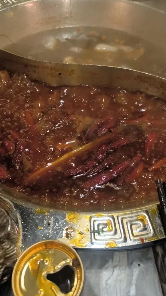 成都火锅得菜品花式摆盘