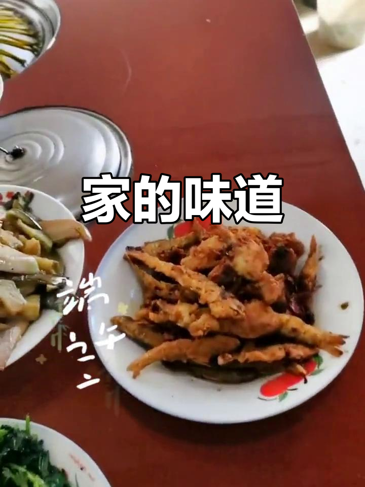 柴火灶煮粥,香气扑鼻,家的味道让人陶醉