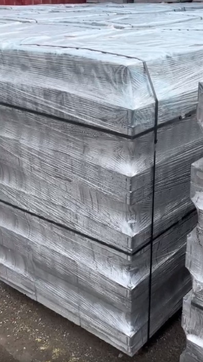 哈尔滨园林绿化用的面包砖,人行道防滑透水PC砖,施工编辑