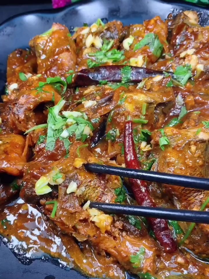 酱焖鱼好吃的家常做法