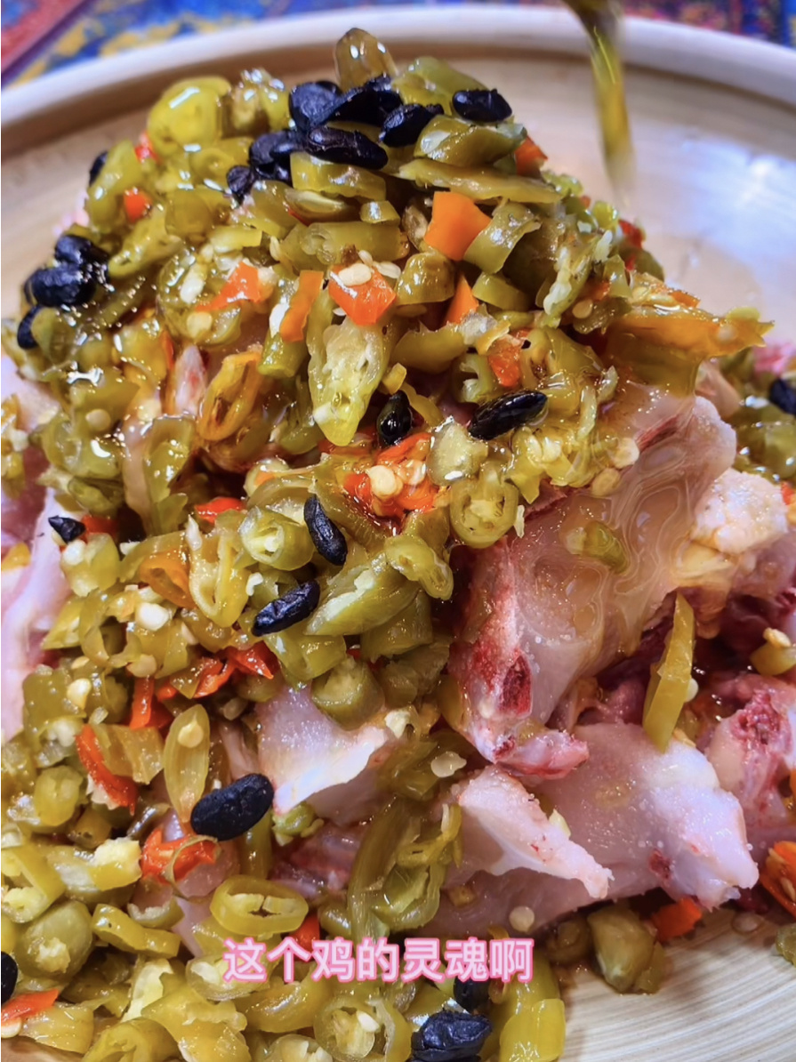 地道农家美食、酸辣椒蒸鸡