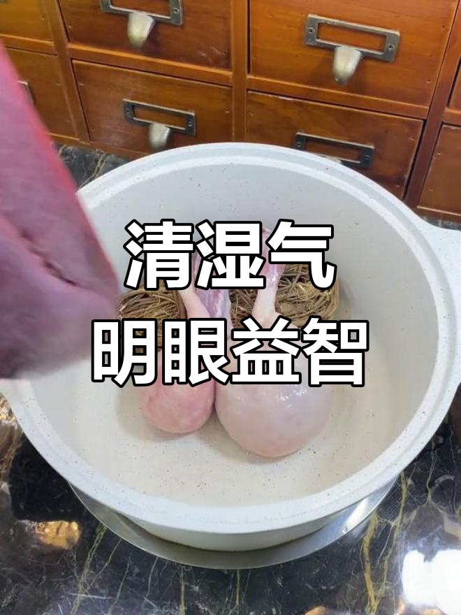 猪横俐与鸡骨草的滋补汤