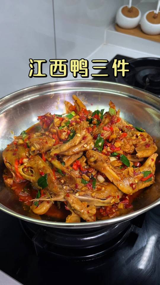 老公今日做江西小炒，香辣过瘾超好吃！