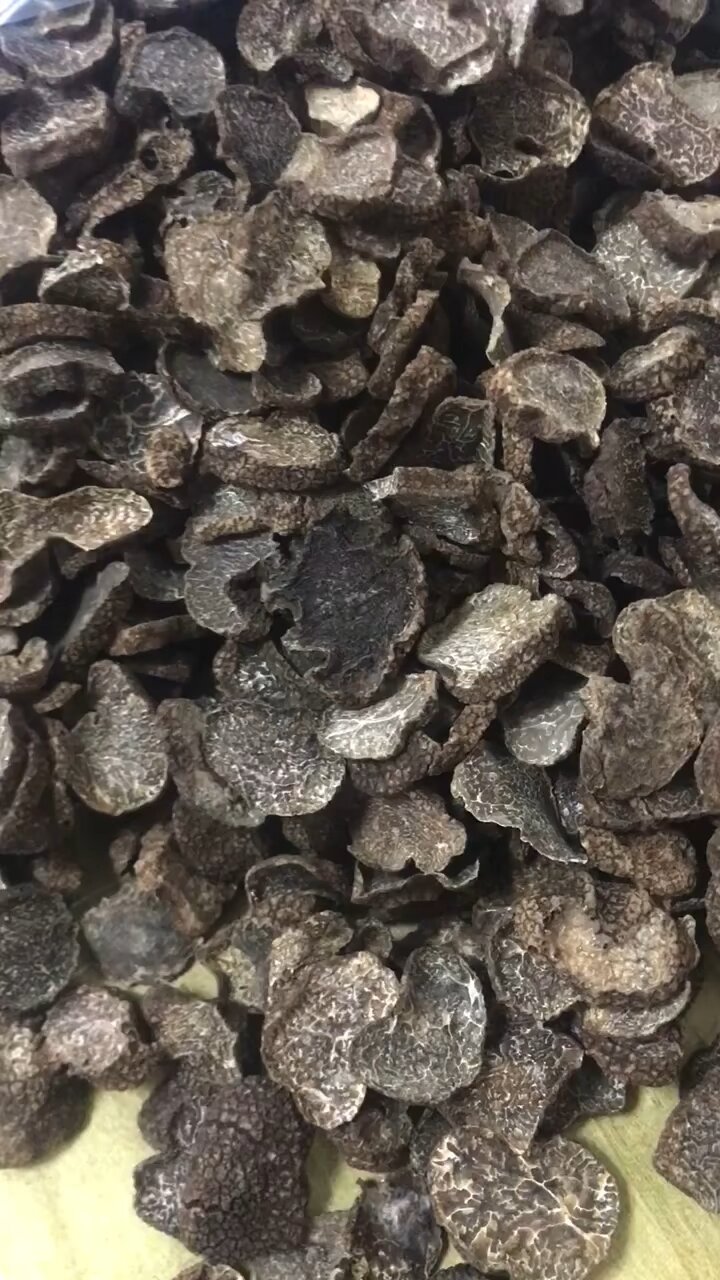 黑松露功效与作用 1、食用黑松露能显著