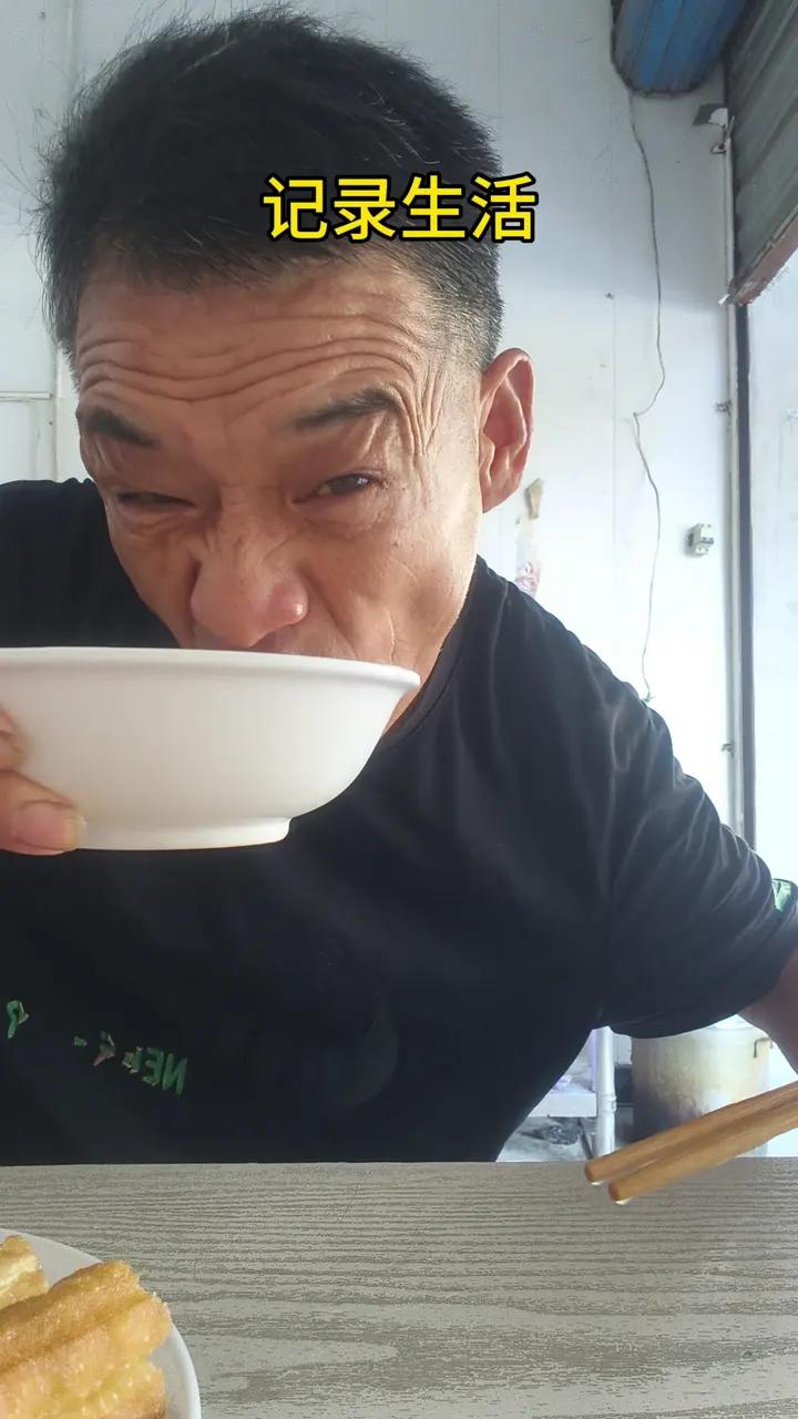 简单的早饭 稀饭配油条