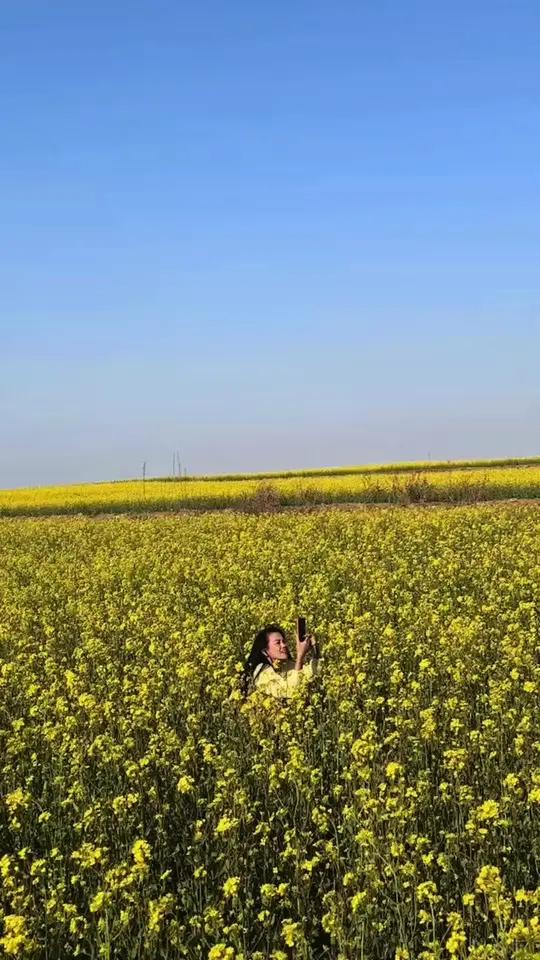 清明节回了趟老家,下午一群朋友踏青拍个视频