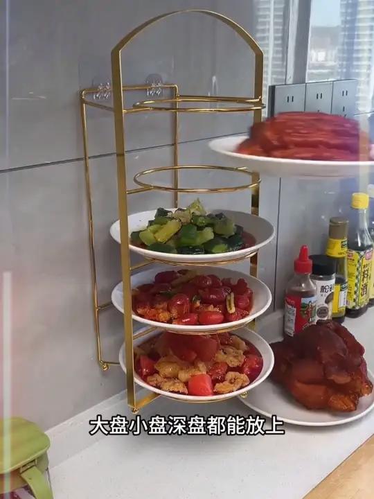 厨房里加个小架子,做饭做菜就不用把台面弄乱弄脏,不仅好看还实用,挂墙上放台面都稳当备菜架配