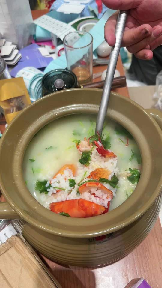六人大份美食!砂锅粥超好吃!