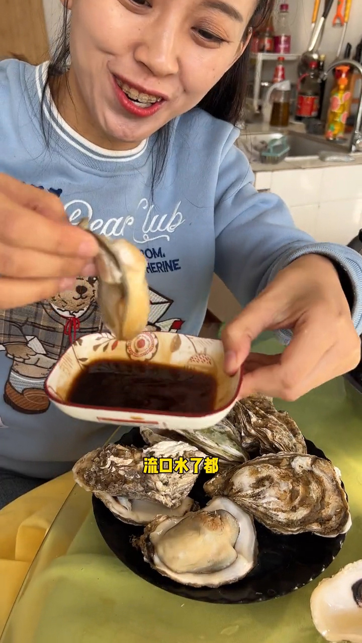 吃生蚝蘸料要这样调才能激发生蚝的鲜美