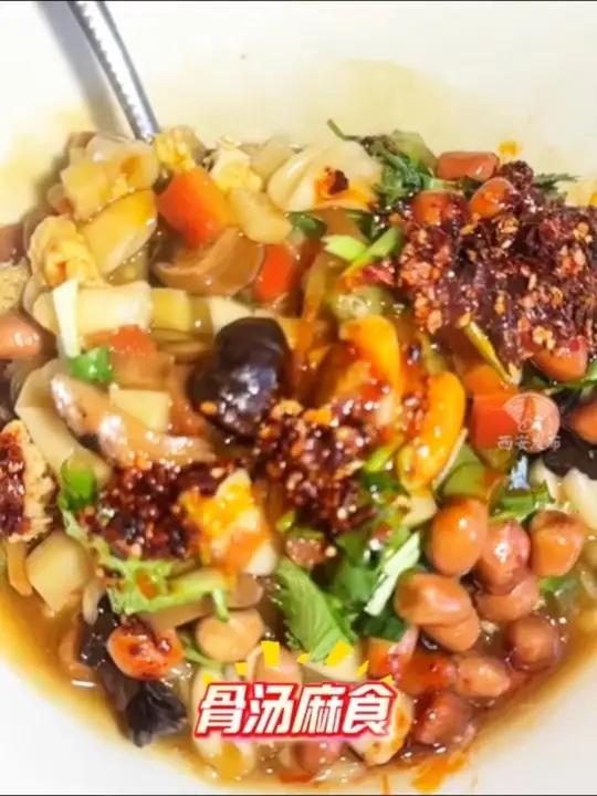 这一碗烩麻食,就问你馋不馋?