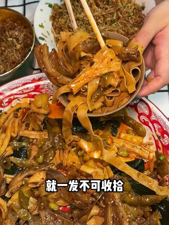 在长沙!好吃得发晕的爆辣鸭霸王火锅!
