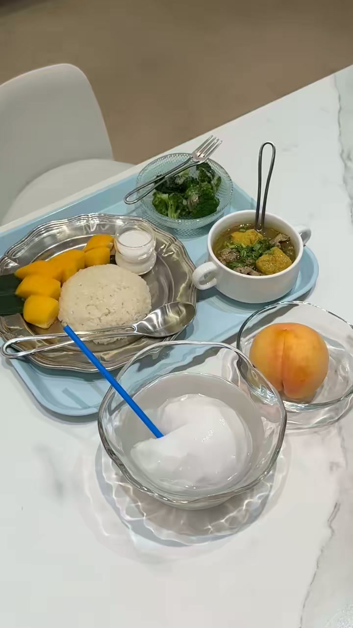 欢迎收看给娃做的不凑合晚餐，含芒果糯米饭等食谱