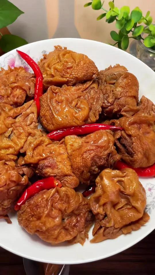 夏天追剧下酒绝配!超好吃的麻辣虎皮鸡头 快来试试吧!妈呀太香了好吃到停不下来嘎嘎好吃吃了还