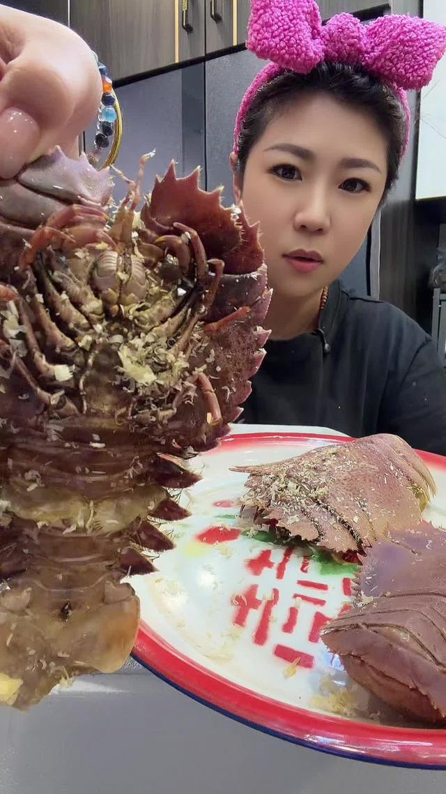 买最大号活琵琶虾，剥壳崩汁，肉Q弹到离谱！