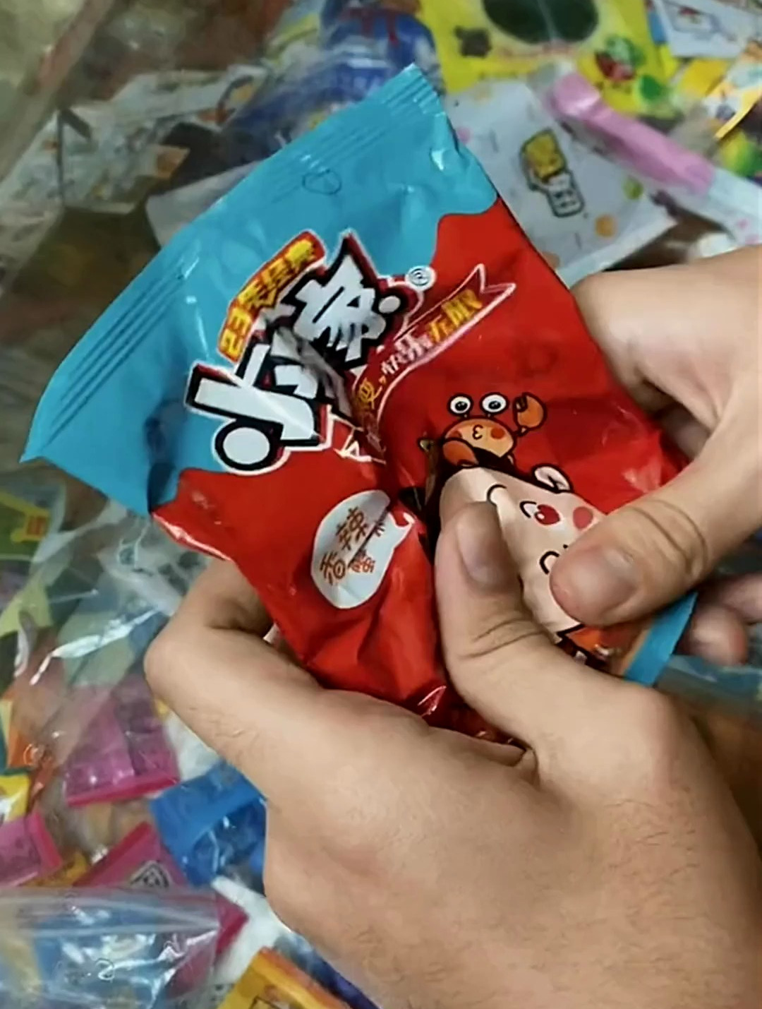 小时候五毛一个的小蛋糕,吃过的举手!00后肯定没吃过