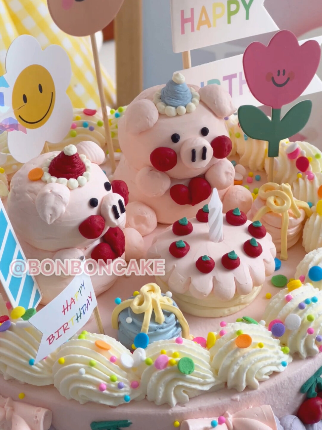 沉浸式做蛋糕 / 手绘立体小猪猪蛋糕