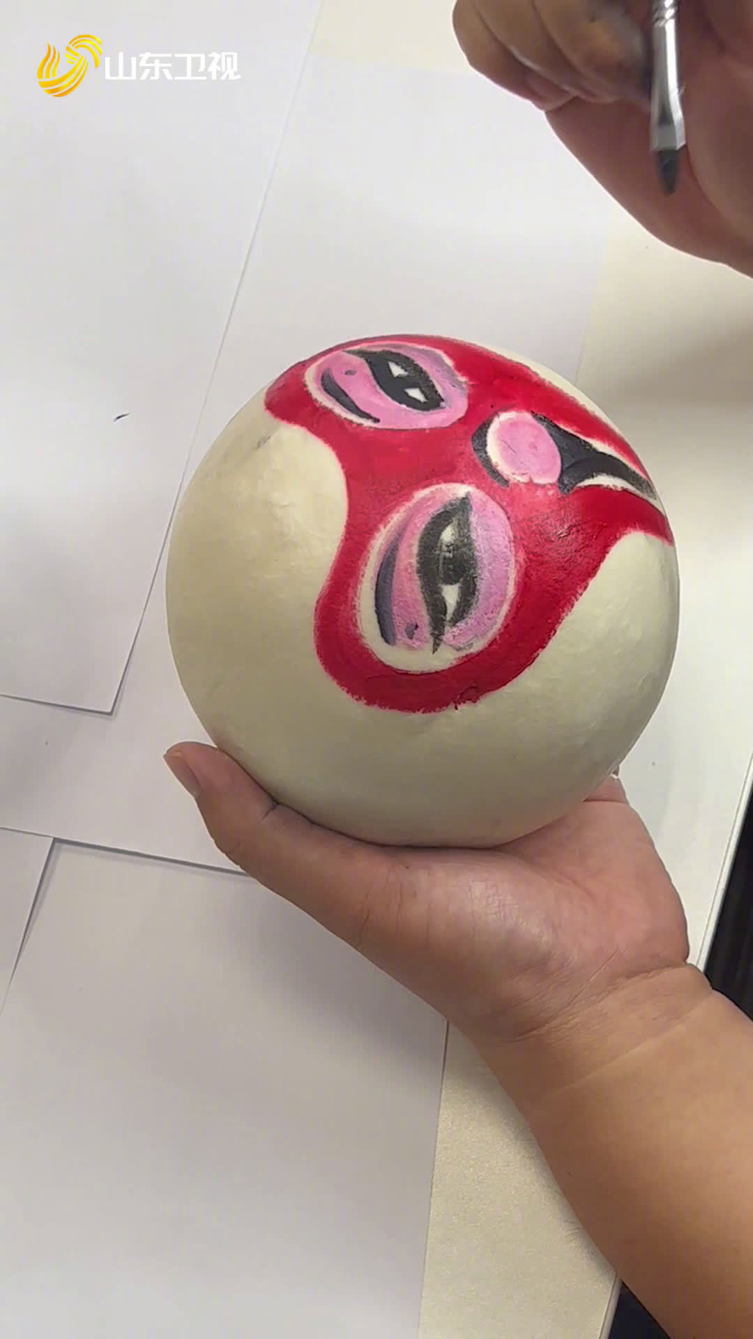 「山东大馒头长脸了 山东非遗大馒头和传统戏曲脸谱惊艳相遇」非遗看山东 沉浸式感受山东非遗大