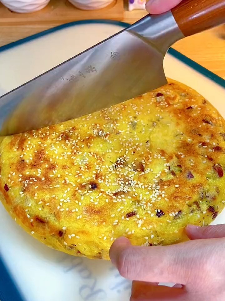 南瓜红枣饼,外皮酥脆,蓬松暄软,做法简单