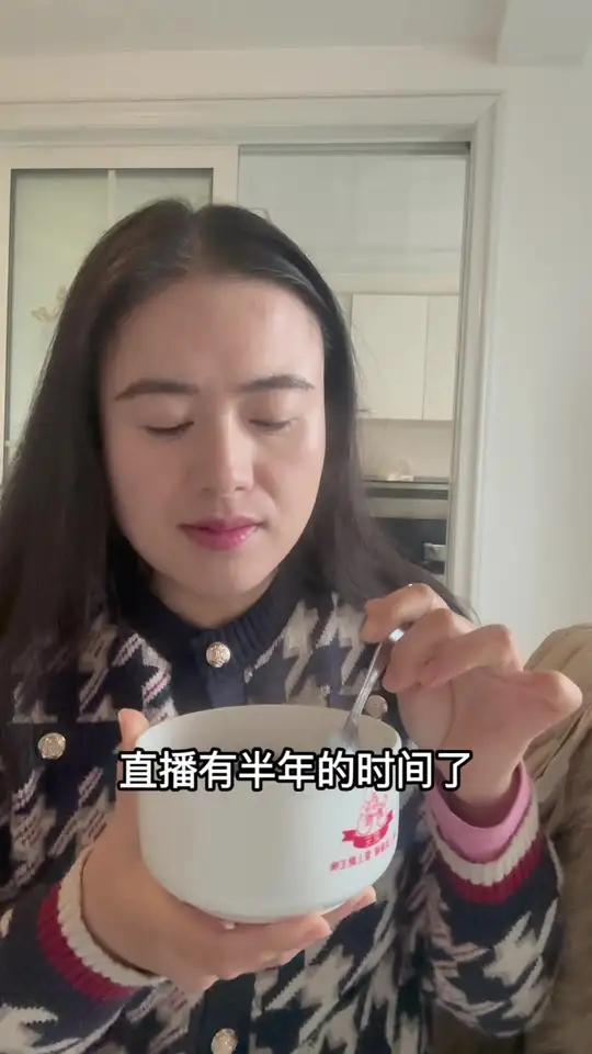 补气血 今天早上喝的酒糟红糖枸杞红枣鸡蛋汤,你也可以点赞收藏学起来,女生都要补气血#