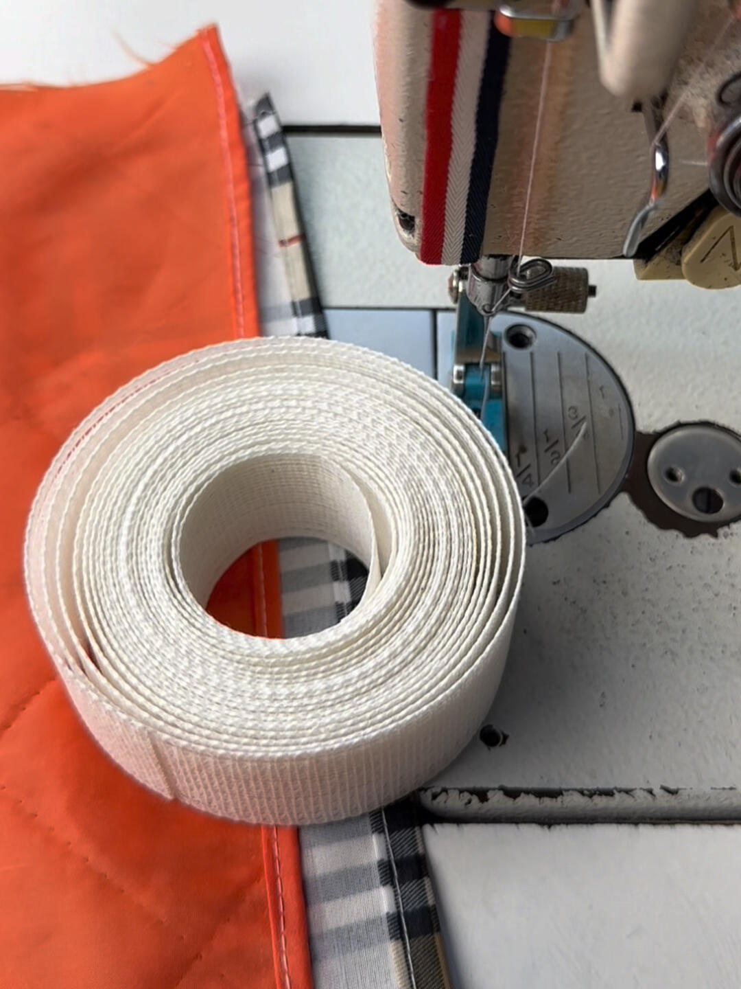 鱼骨卷边小方法 带你走进服装厂