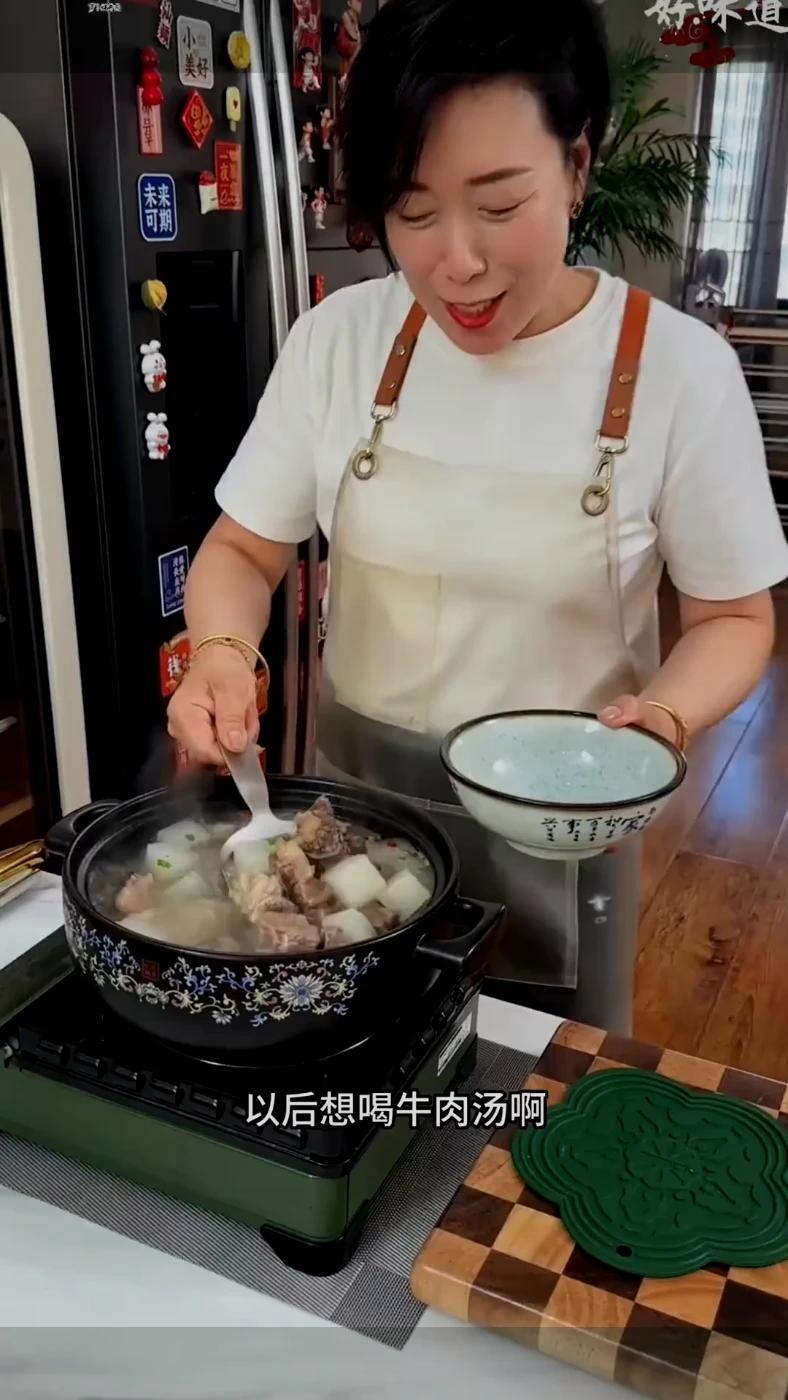 这样做的炖羊牛肉,汤鲜味美,营养又好喝 美食教程 炖牛肉 一起学做菜 萝卜炖羊肉 牛羊肉炖