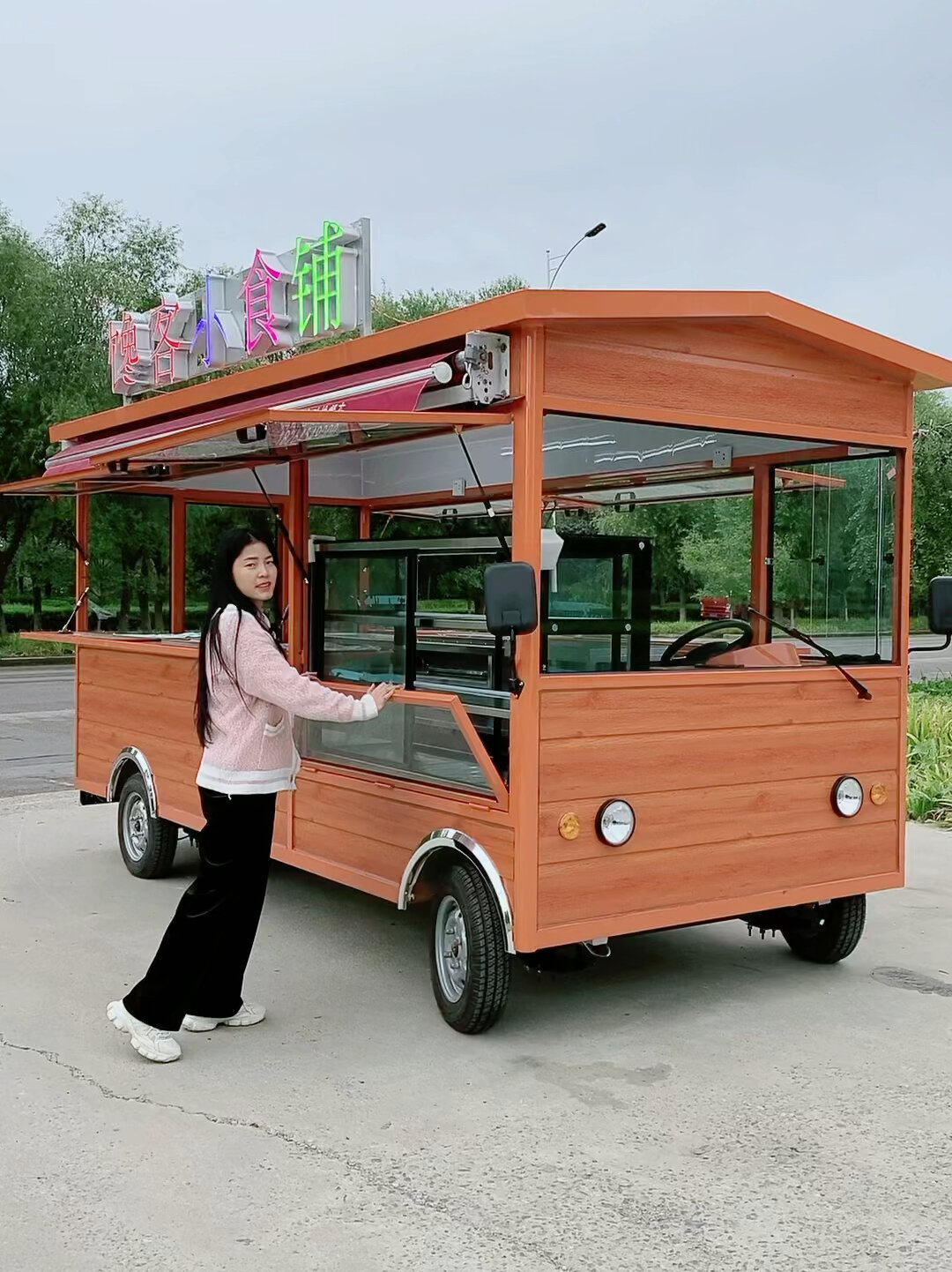 摆地摊炸串铁板烤冷面手抓饼四轮电动餐车