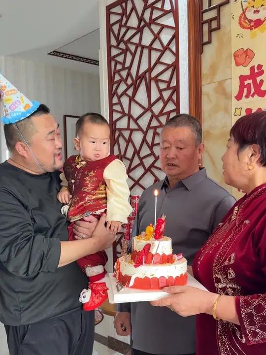 浩辰宝宝一周岁生日快乐 一周岁啦