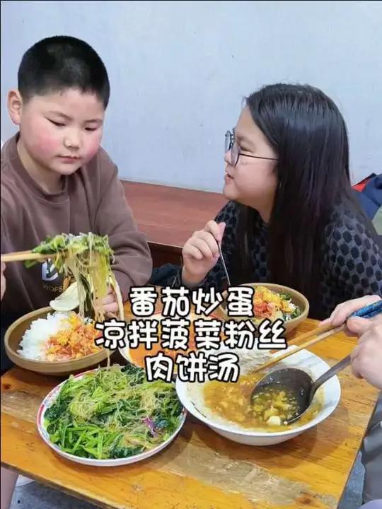 #真实生活分享计划 #家常饭菜  简简单单的家常菜，都是小时候妈妈的味道！#大饭搭子小饭搭
