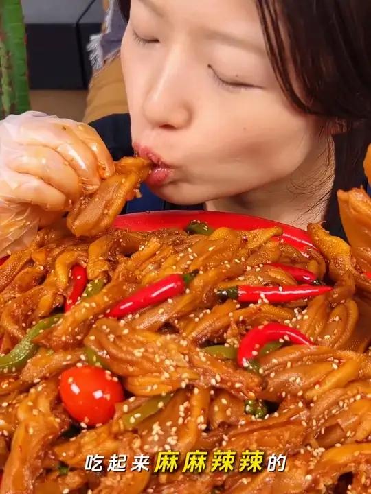 这么好吃的无骨鸭掌 开始搞活动啦 你还不买?