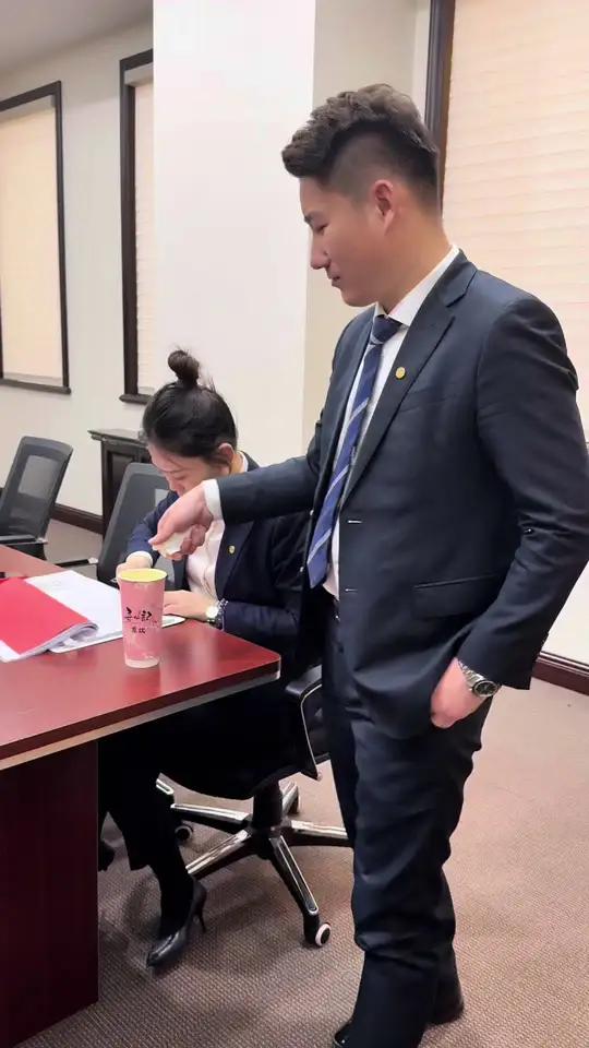 怪不得女生都爱喝奶茶!