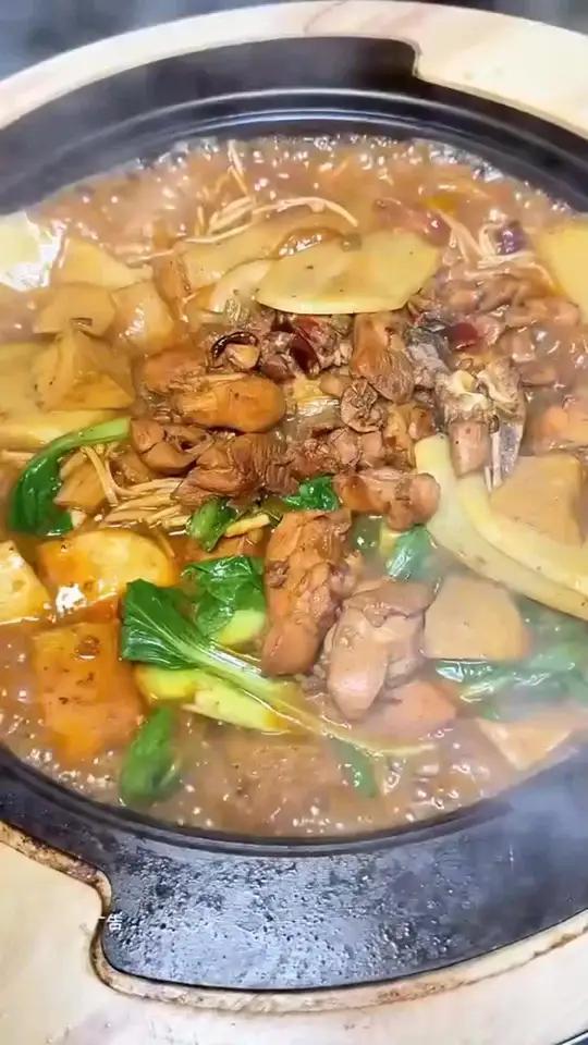 鸡公煲太好吃了,好吃不贵!