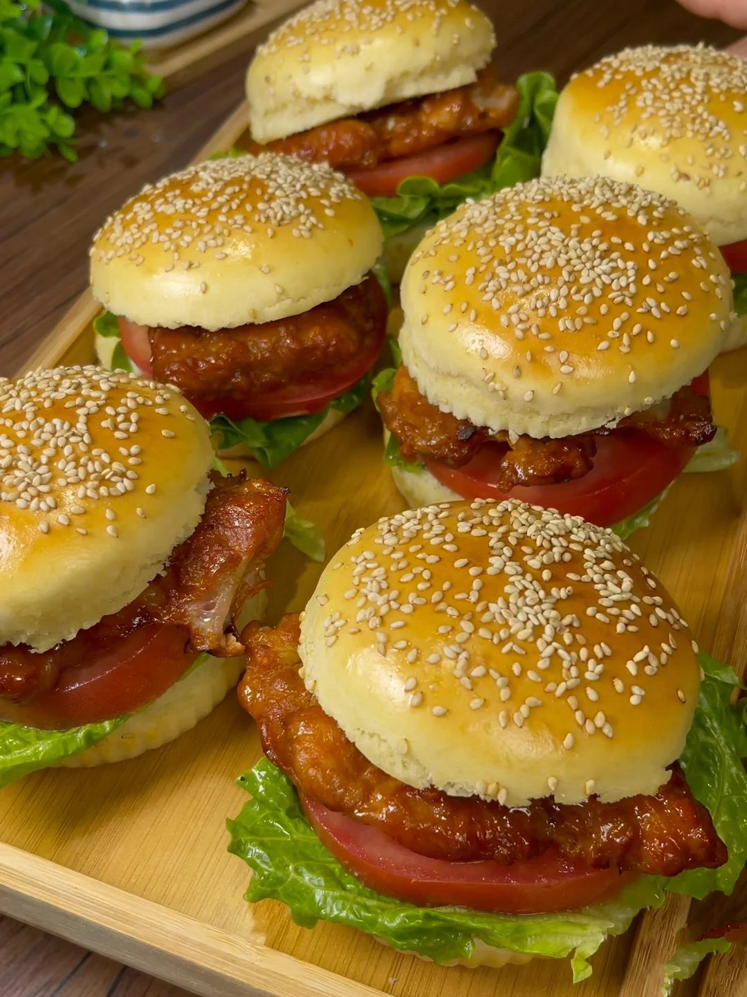 自制奥尔良鸡腿堡 比买的还好吃