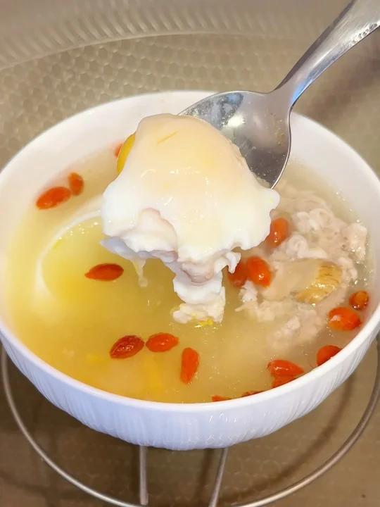 这个汤有点厉害女生要学会的黄芪瘦肉汤