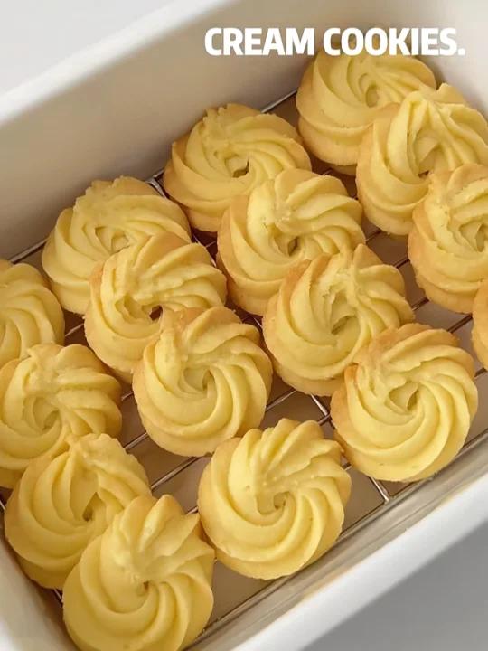 零失败淡奶油曲奇配方奶香浓郁纹路清晰