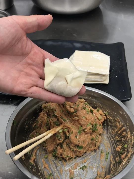 猫耳朵馄饨手法