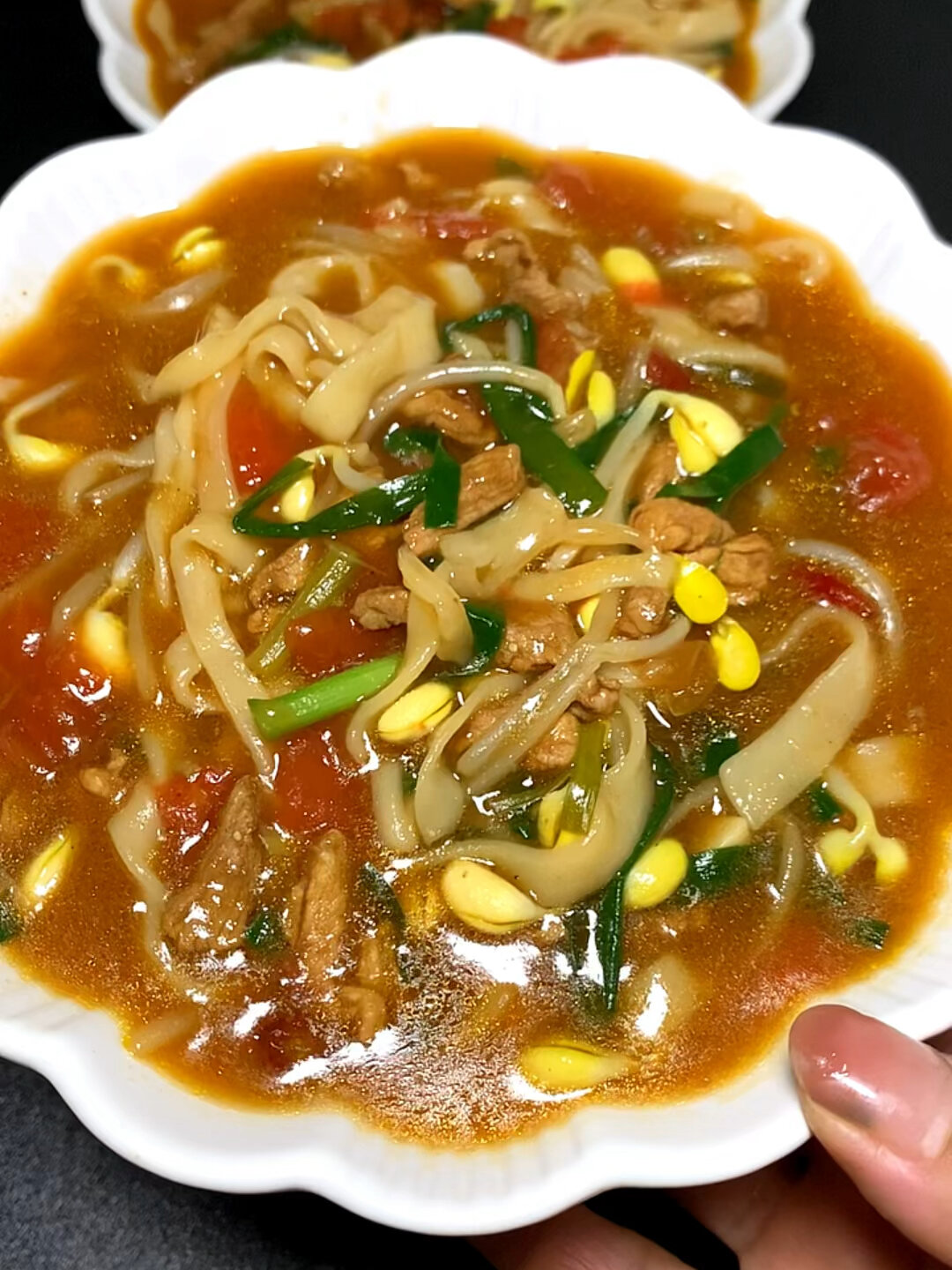 肉丝手擀面,好喝到连汤都不剩～