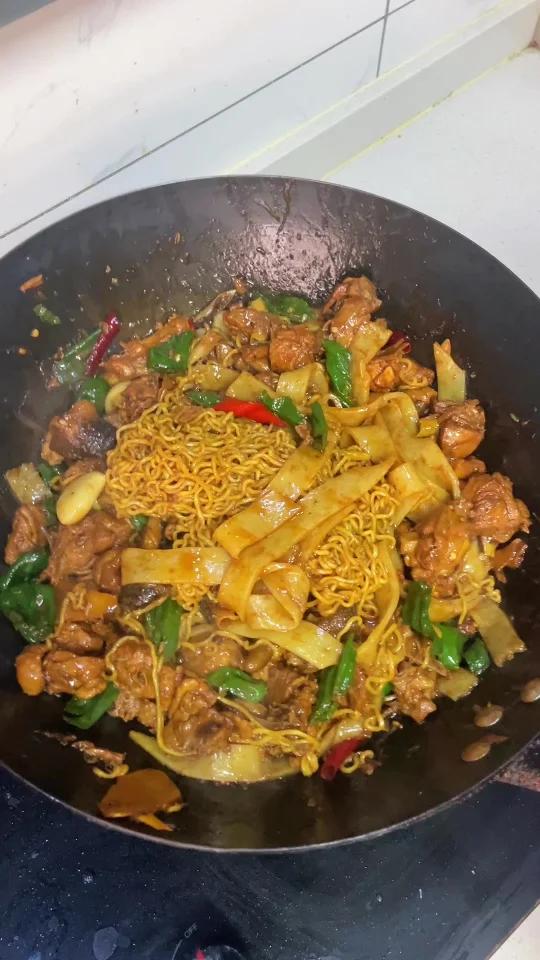 巨好吃擀面皮炒鸡