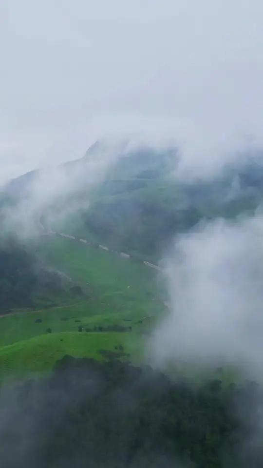 走马槽村,距离邯郸两小时车程,记住带厚衣服非常冷,晚上十几度,白天二十几度,这个地区家家户