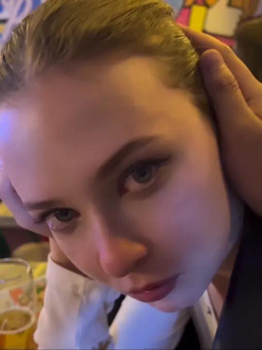 当我背着小老外在俄罗斯理发